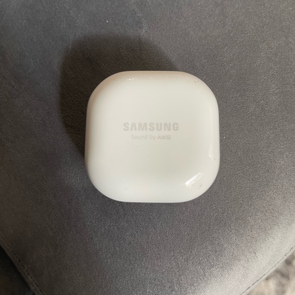 Samsung andriod Galaxy Buds - Picture 1 of 2